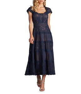 ^_VV[W fB[X gbvX s[X A C v[c hJ Lbv [X Tadashi Shoji Pleated Lace Scoop Neck Cap Sleeve Embroidered A-Line Gown Navy/Nude lCr[