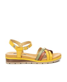 【送料無料】 キシタイ レディース サンダル シューズ Women's Strappy Comfort Sandals By XTI Yellow