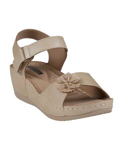 【送料無料】 ジーシーシューズ レディース サンダル シューズ Women's Maxwell Flower Stay-Put Slingback Wedge Sandals Natural