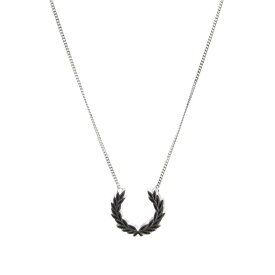 【送料無料】 フレッドペリー メンズ ネックレス・チョーカー・ペンダントトップ アクセサリー Fred Perry Laurel Wreath Necklace Silver