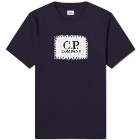 【送料無料】 シーピーカンパニー メンズ Tシャツ トップス C.P. Company 30/1 Jersey Label Style Logo T-Shirt Total Eclipse