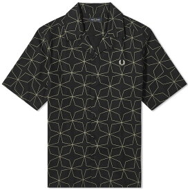 【送料無料】 フレッドペリー メンズ シャツ トップス Fred Perry Geometric Short Sleeve Vacation Shirt Black