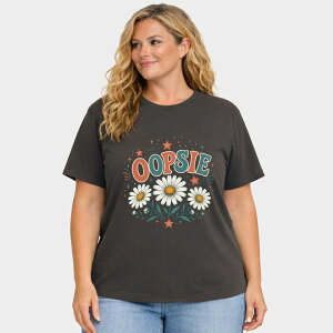 Simply Sage Market ���f�B�[�X �g�b�v�X T�V���c �v���X�T�C�Y �O���t�B�b�N Simply Sage Market Oopsie Daisy Stars - Women's Plusized Garment Dyed Graphic T-Shirt Pepper