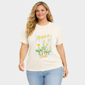 Simply Sage Market ���f�B�[�X �g�b�v�X T�V���c �v���X�T�C�Y �O���t�B�b�N Simply Sage Market Oopsie Daisy Club Stripes - Women's Plusized Garment Dyed Graphic T-Shirt Ivory �A�C�{���[