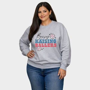 Simply Sage Market ���f�B�[�X �g�b�v�X T�V���c �v���X�T�C�Y �X�E�F�b�g �O���t�B�b�N Simply Sage Market Busy Raising Ballers Baseball Colorful - Women's Plusized Graphic Sweatshirt Graphite �O���t�@�C�g