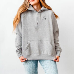 Simply Sage Market ���f�B�[�X �g�b�v�X T�V���c �n�[�t�W�b�v �~�j �t���[�X Simply Sage Market Happy Mama Heart Mini Quarter Zip Fleece Heather Grey �O���[