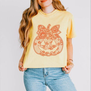 Simply Sage Market ���f�B�[�X �g�b�v�X T�V���c Simply Sage Market Pumpkin Doily Coquette - Boxy Crop Top Butter