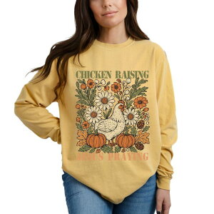 Simply Sage Market ���f�B�[�X �g�b�v�X T�V���c �O���t�B�b�N Simply Sage Market Chicken Raising Jesus Praying - Women's Garment Dyed Long Sleeve Graphic T-Shirt Mustard �}�X�^�[�h