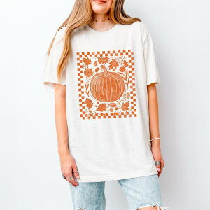 Simply Sage Market ���f�B�[�X �g�b�v�X T�V���c �O���t�B�b�N Simply Sage Market Pumpkin Checkeredistressed - Women'short Sleeve Graphic T-Shirt Oatmeal �I�[�g�~�[��