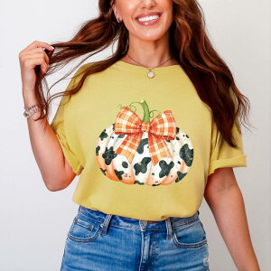 Simply Sage Market ���f�B�[�X �g�b�v�X T�V���c Simply Sage Market Cow Pumpkin Coquette Distressed - Garment Dyed Tee Mustard �}�X�^�[�h