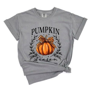 Simply Sage Market ���f�B�[�X �g�b�v�X T�V���c �O���t�B�b�N Simply Sage Market Pumpkin Season Leopard Bow - Women's Garment Dyed Graphic T-Shirt Grey �O���[