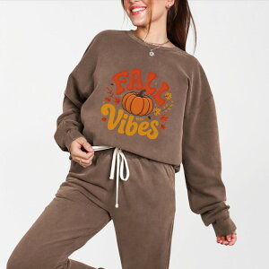 Simply Sage Market ���f�B�[�X �g�b�v�X T�V���c �X�E�F�b�g Simply Sage Market Fall Vibes Pumpkin And Leaves - Womens Lightweight Garment Dyed Sweatshirt Espresso