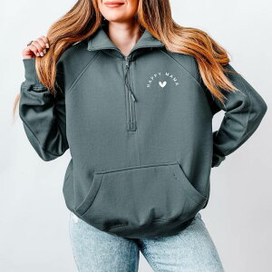Simply Sage Market ���f�B�[�X �g�b�v�X T�V���c �n�[�t�W�b�v �~�j �X�E�F�b�g �t���[�X �O���t�B�b�N Simply Sage Market Happy Mama Heart Mini - Women's Quarter Zip Fleece Graphic Sweatshirt Storm