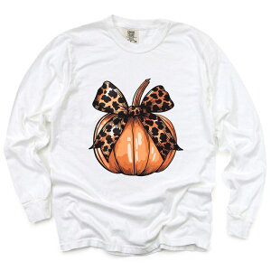 Simply Sage Market ���f�B�[�X �g�b�v�X T�V���c Simply Sage Market Coquette Fall Pumpkin Garment Dyed Long Sleeve White �z���C�g