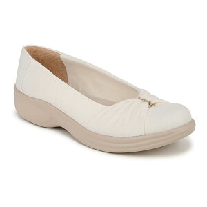 yz rW[Y fB[X T_ V[Y Bzees Paige Women's Slip-on Shoes Sugar Cream