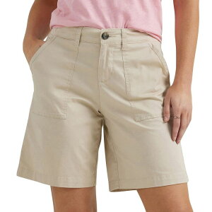 ���[ ���f�B�[�X �{�g���X �n�[�t�p���c�E�V���[�c �V���[�g�p���c Women's Lee Ultra Lux Comfort Flex to Go Utility Bermuda Shorts Greige