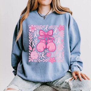 Simply Sage Market ���f�B�[�X �g�b�v�X T�V���c �X�E�F�b�g Simply Sage Market Breast Cancer Boxingloves - Women's Lightweight Garment Dyed Sweatshirt Blue Jean �u���[
