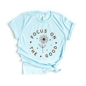 Simply Sage Market ���f�B�[�X �g�b�v�X T�V���c �O���t�B�b�N Simply Sage Market Focus On The Goodaisy - Women'short Sleeve Graphic T-Shirt Ice Blue �u���[