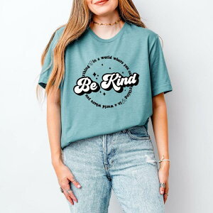 Simply Sage Market ���f�B�[�X �g�b�v�X T�V���c �O���t�B�b�N Simply Sage Market In A World Circle - Women'short Sleeve Graphic T-Shirt Ocean