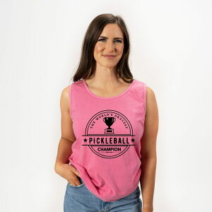 Simply Sage Market ���f�B�[�X �g�b�v�X T�V���c �O���t�B�b�N Simply Sage Markethe World's Okayest Pickleball Champ - Women's Garment Dyed Graphic Tank Top Crunchberry