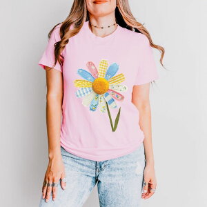 Simply Sage Market ���f�B�[�X �g�b�v�X T�V���c �p�b�`���[�N �O���t�B�b�N Simply Sage Market Daisy Faux Patchwork - Women'short Sleeve Graphic T-Shirt Pink �s���N