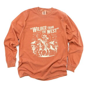 Simply Sage Market ���f�B�[�X �g�b�v�X T�V���c �O���t�B�b�N Simply Sage Market Wilder Than The West Cowgirl - Women's Garment Dyed Long Sleeve Graphic T-Shirt Yam