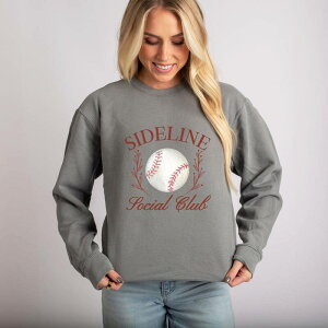 Simply Sage Market ���f�B�[�X �g�b�v�X T�V���c �X�E�F�b�g Simply Sage Market Baseball Sideline Social Club - Women's Lightweight Garment Dyed Sweatshirt Grey �O���[