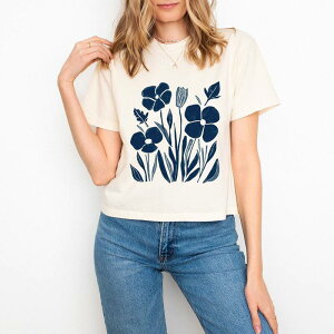 Simply Sage Market ���f�B�[�X �g�b�v�X T�V���c �O���t�B�b�N Simply Sage Market Navy Daisies - Women's Boxy Crop Top Graphic T-Shirt Ivory �A�C�{���[