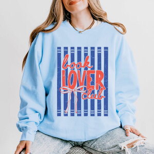 Simply Sage Market ���f�B�[�X �g�b�v�X T�V���c �X�E�F�b�g Simply Sage Market Book Lover Club Stripes - Women's Lightweight Garment Dyed Sweatshirt Hydrangea �X�g���C�v