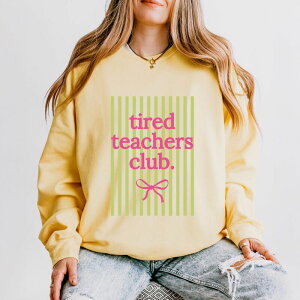 Simply Sage Market ���f�B�[�X �g�b�v�X T�V���c �X�E�F�b�g Simply Sage Market Green Tired Teachers Club Stripes - Women's Lightweight Garment Dyed Sweatshirt Butter �O���[��