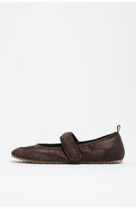 �r���o�C���[�� ���f�B�[�X �V���[�Y �X�j�[�J�[ Bimba y Lola Velcro Ballerina Sneaker Chocolate �`���R���[�g