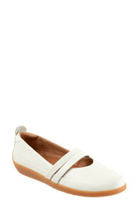 �\�t�g�E�H�[�N ���f�B�[�X �V���[�Y �p���v�X SoftWalk Devon Mary Jane Flat - Multiple Widths Available (Women) OFF WHITE �I�t�z���C�g