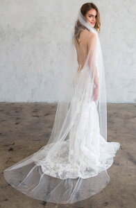 �u���C�Y & �w�A�s���Y ���f�B�[�X �A�N�Z�T���[ T�V���c Brides & Hairpins Estee Swarovski Crystal Chapel Veil IVORY �A�C�{���[
