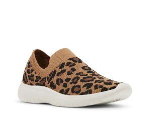uh fB[X V[Y Xj[J[ Blondo Karen Slip-On Sneaker Beige x[W