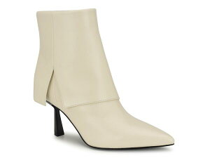 iCEFXg fB[X V[Y u[cECu[c Ivory Nine West Bazie Foldover Bootie