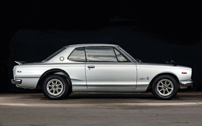 絵画風 壁紙ポスター はがせるシール式 日産 スカイライン 00gt R 初代 2ドアht 後期型 Kpgc10型 ハコスカ 1971年 キャラクロ C10 009w2 ワイド版 603mm 376mm 建築用壁紙 耐候性塗料 インテリア の商品詳細 日本の通販ショッピングサイトの代理購入 From