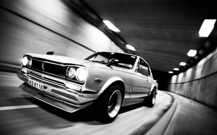 楽天市場 絵画風 壁紙ポスター はがせるシール式 日産 スカイライン 00gt R 初代 Kpgc10型 カスタム ハコスカ 1971年 モノクロ キャラクロ C10 023w1 ワイド版 921mm 576mm 建築用壁紙 耐候性塗料 インテリア レアルインターショップ