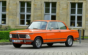 �G�敗 �ǎ��|�X�^�[ (�͂�����V�[����) BMW 02�V���[�Y 2002 tii M10 1971�N �I�����W �}���j �L�����N�� BM02-001W1 (���C�h�� 921mm×576mm) �����{���� �E�H�[���X�e�b�J�[ �����C�|�X�^�[