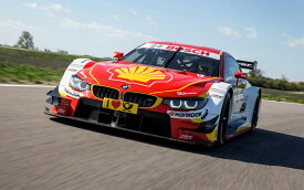 絵画風 壁紙ポスター (はがせるシール式) BMW M4 (F82) GT3 Shell Helix DTM ドイツツーリングカー選手権 2014年 GT3レーシングカー キャラクロ BMGT-009W1 (ワイド版 921mm×576mm) ＜日本製＞ ウォールステッカー お風呂ポスター