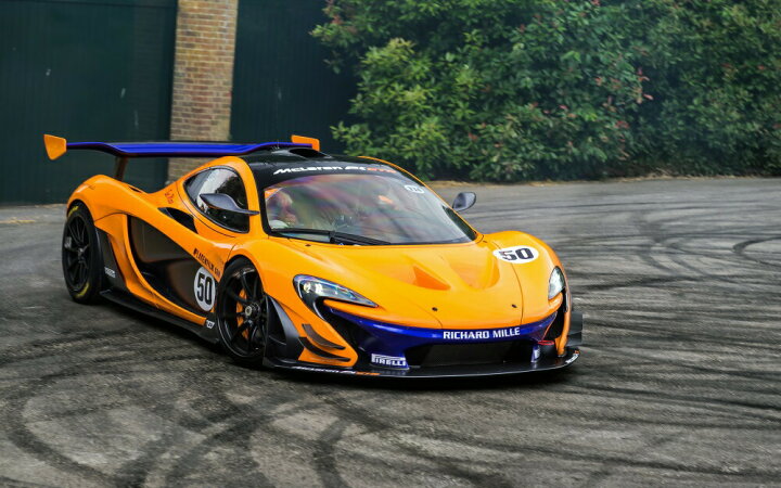 楽天市場 絵画風 壁紙ポスター はがせるシール式 マクラーレン P1 Gtr レーシングカー 15 16年 キャラクロ Mlp1 004w1 ワイド版 921mm 576mm 建築用壁紙 耐候性塗料 インテリア レアルインターショップ