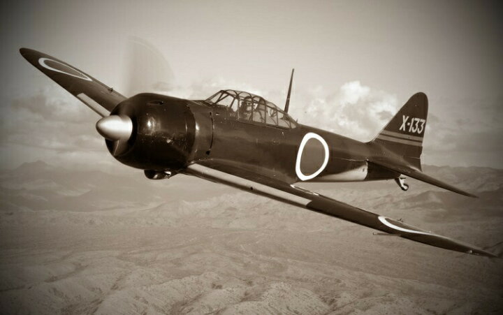 楽天市場 絵画風 壁紙ポスター はがせるシール式 ゼロ戦 零戦22型 A6m3 零式艦上戦闘機 ミリタリー セピアv キャラクロ Jzrf 018wv2 ワイド版 603mm 376mm 建築用壁紙 耐候性塗料 インテリア レアルインターショップ