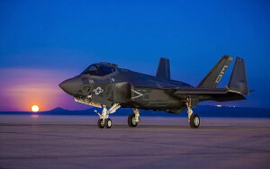 G敗 ǎ|X^[ (͂V[) XeX퓬@ F-35A CgjO2 USGAtH[X Ō퓬@ JSF ~^[ LN XF35-016W1 (Ch 921mm×576mm) { EH[Xe