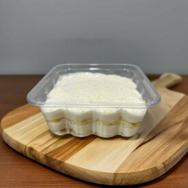 (8738)BOLO ABACAXI COM COCO NO POTE (GONGELADO)　冷凍パイナップルココナッツケーキ　冷凍ケーキ　パイナップルとココナッツ味