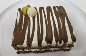 (8726)BOLO PRESTIGIO (CONGELADO) 冷凍チョコココナッツケーキ　洋菓子　チョコ＆ココナッツ味　冷凍ケーキ　おやつタイムにピッタリ