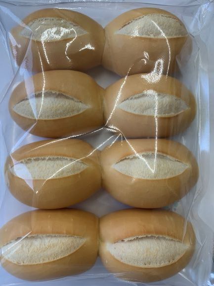 日本市場にまだ出回ってないブラジル風のフランスパン。外はカリカリ、中は柔らかく、最高な食感が楽しめるブラジルでは昔から定番のパンです。 MINI PAO FRANCES 8UNIDADES  ミニフランスパン8個 お勧めパン ブラジル風フランスパン 最高な食感パン