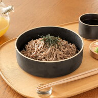 HASAMI PORCELAIN ボウル 直径18.5cm 食器 器 丸形 円形 日本製 国産 波佐見焼 ブラック グロスグレー プ…