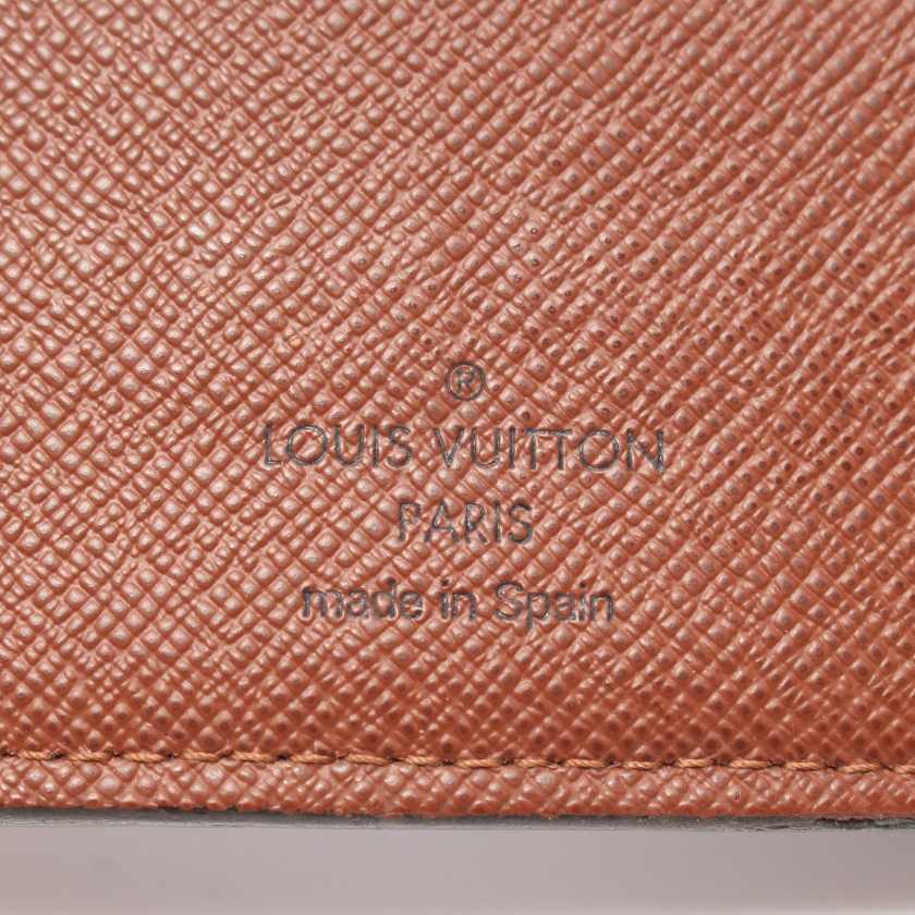 【ブラウン】 ルイ・ヴィトン LOUIS VUITTON ポルトフォイユ マルコ モノグラム 二つ折り財布 PVC ブラウン M61675 ：RECLO（リクロ）店 あるキレイ