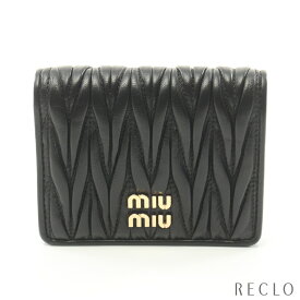 ミュウミュウ miu miu MATELASSE マテラッセ 二つ折り財布 レザー ブラック 5MV204【中古】