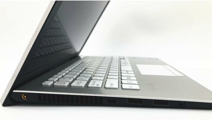SONY VAIO VJPF11C11N 第8世代Corei5 メモリ8GB SSD128GB Full HD(1920 