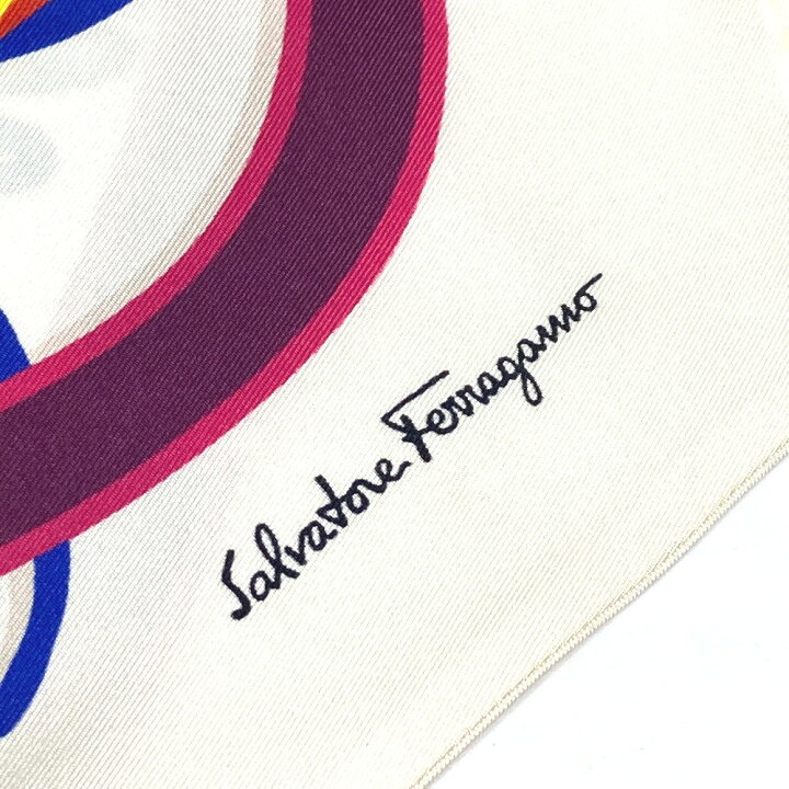 Salvatore Ferragamo サルヴァトーレフェラガモ ガンチーニ 葉っぱ  